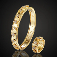 Load image into Gallery viewer, CZ Diamond Clover Bangle