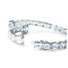 Load image into Gallery viewer, Sliver Cuff Baguette Bangle