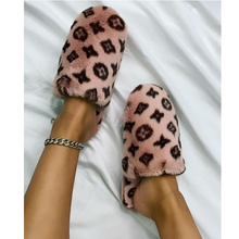 Load image into Gallery viewer, Pink Full Slippers Faux Fur