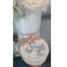 Load image into Gallery viewer, CUTE GOLD BOW CERAMIC Round TRAY