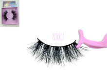 Load image into Gallery viewer, LASH! Eyelashes &quot;Nikki&quot;
