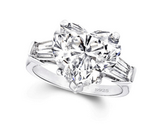 Load image into Gallery viewer, LUXE Heart 925 Sterling Sliver Ring
